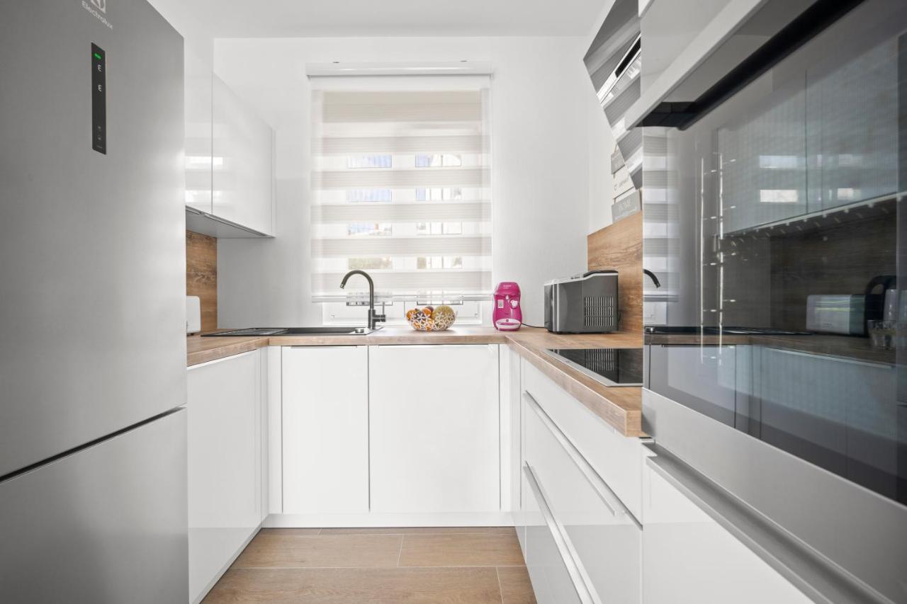 Adriatic Garden Apartments Okrug Gornji Bagian luar foto